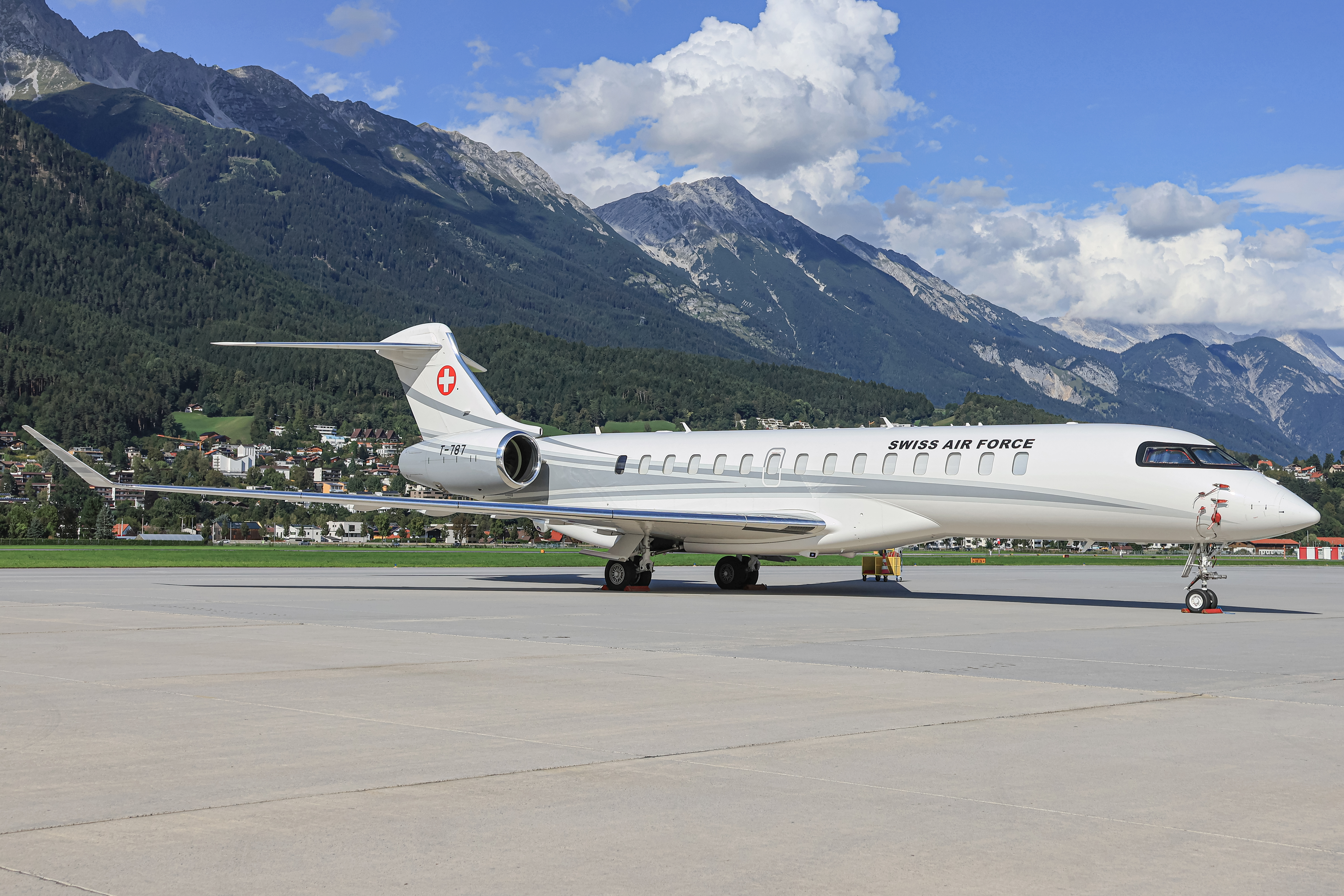 T-787 / SWISS AIRFORCE
Bombardier Global 7500